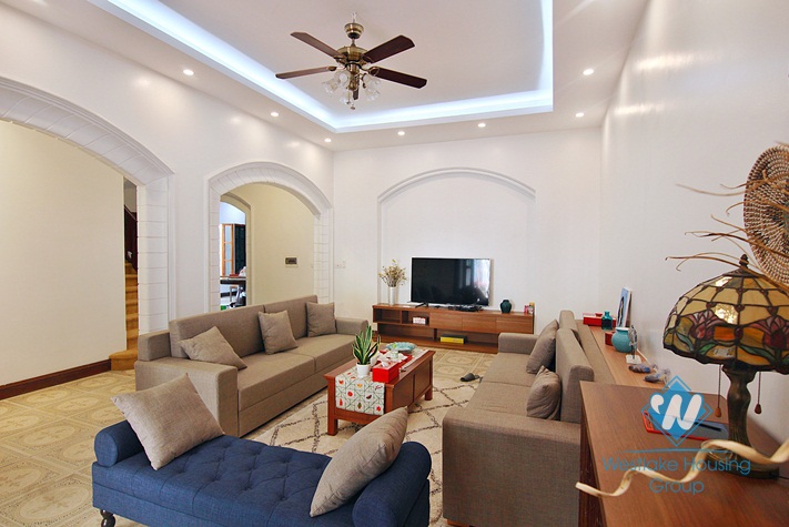 Renovated French villa for rent in Tay Ho, high ceiling, lots of outside space